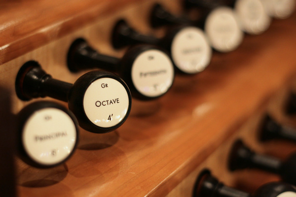 New Hope Lutheran Church organ, made by Parsons Organ Builders