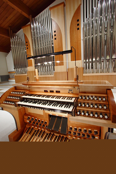 New Hope Lutheran Church organ, made by Parsons Organ Builders