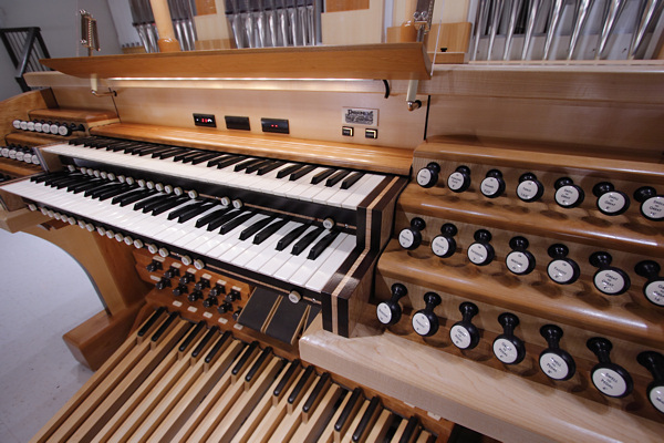 New Hope Lutheran Church organ, made by Parsons Organ Builders