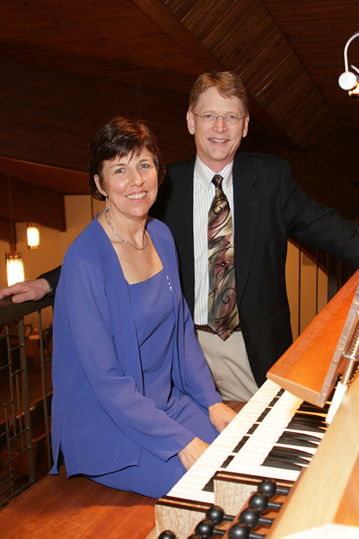 Lois Gurney and Ric Parsons 