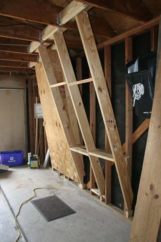 Climbing wall stringer framing